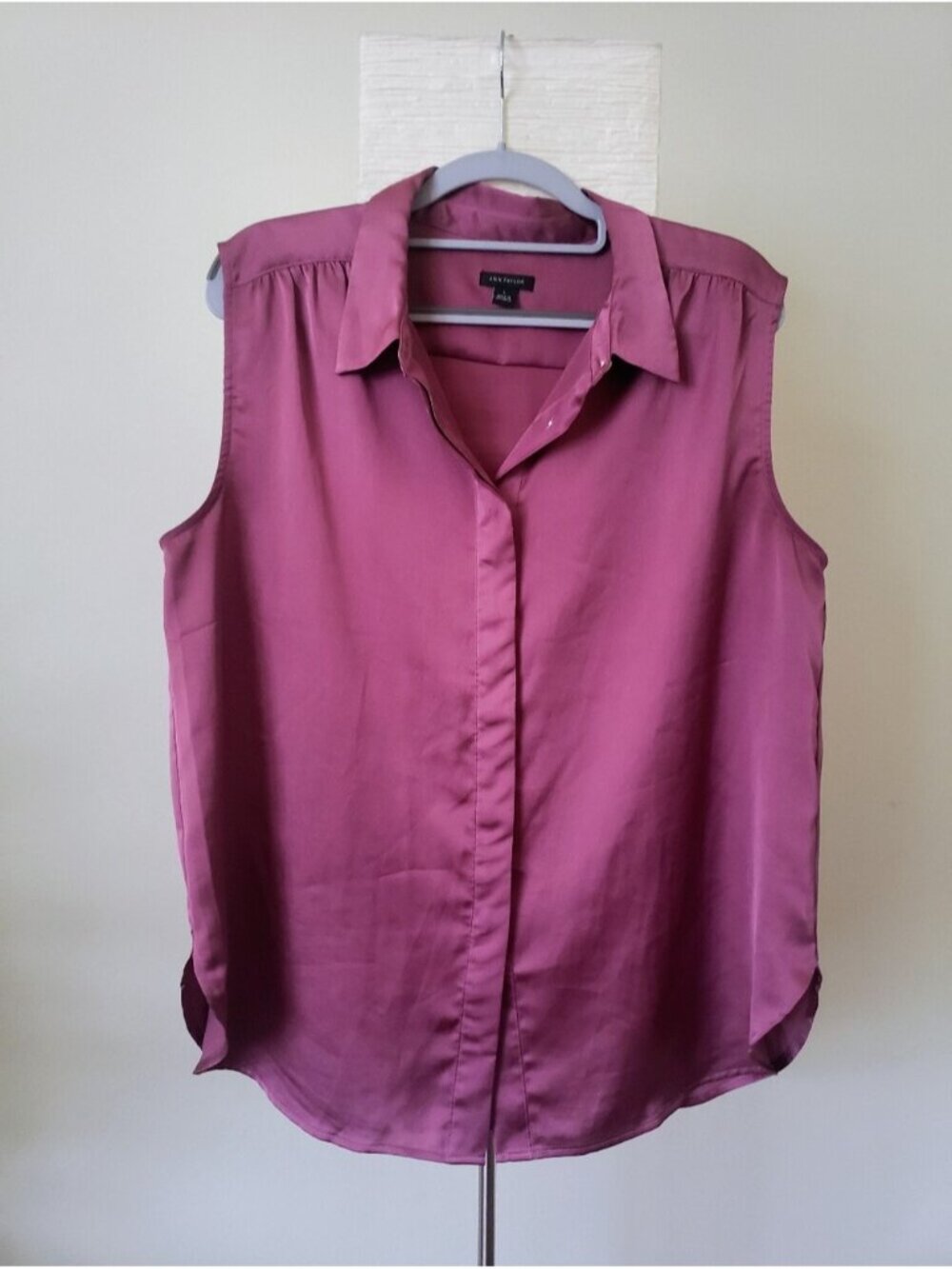 Ann Taylor Satin Sleeveless Button-Front Top - Rose Pink Large